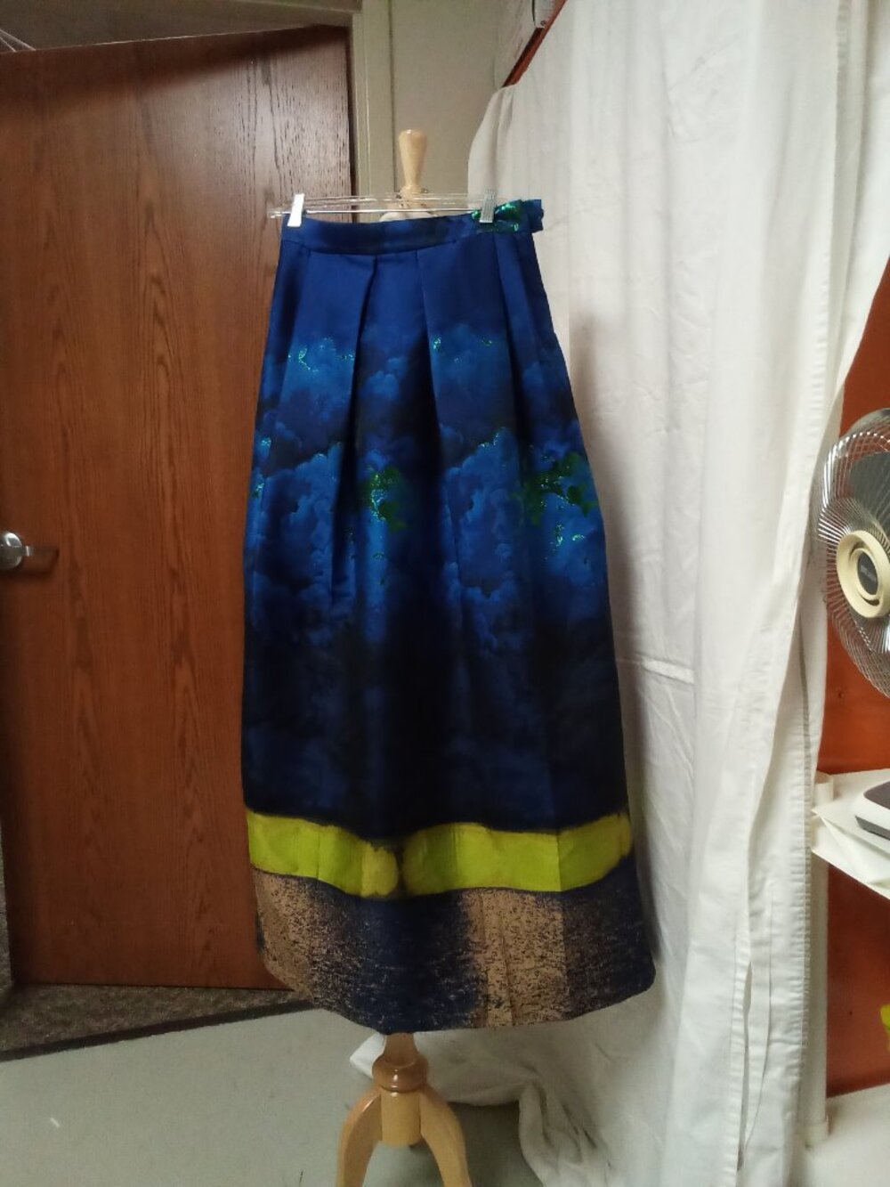 Alberta Ferretti floor length, pleated Maxi skirt. Size 4.